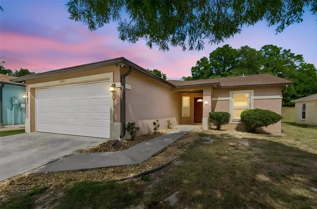 8445 N River Dune Street Tampa FL 33617