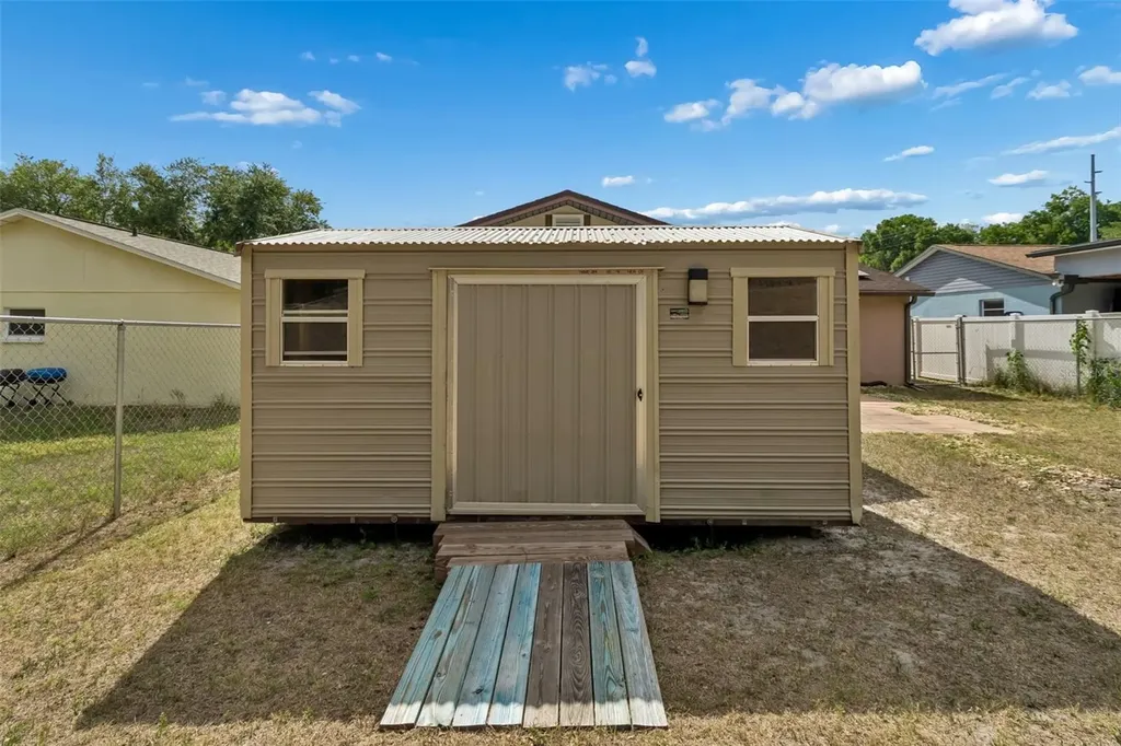 8445 N River Dune Street Tampa FL 33617