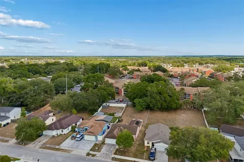 8445 N River Dune Street Tampa FL 33617