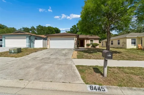 8445 N River Dune Street Tampa FL 33617