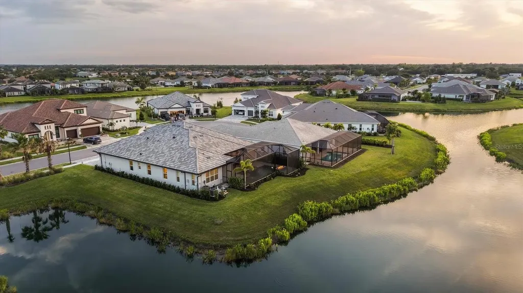 8532 Beechlake Court Sarasota FL 34240
