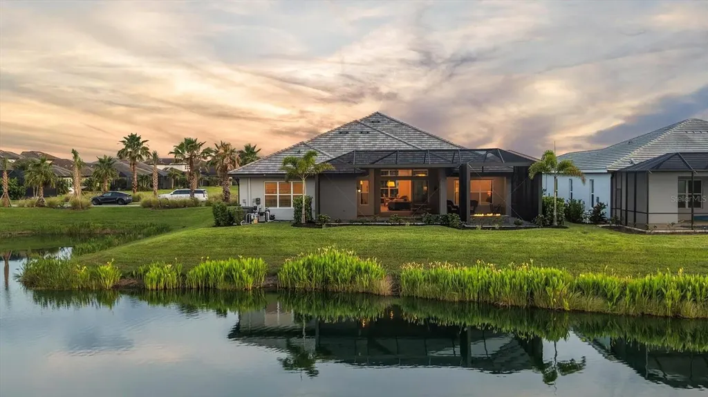 8532 Beechlake Court Sarasota FL 34240