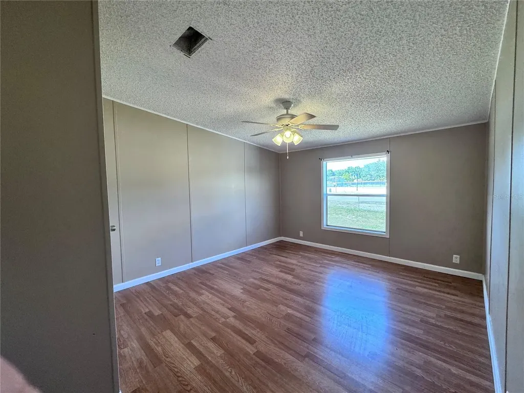4300 Meadow Ridge Avenue Mulberry FL 33860