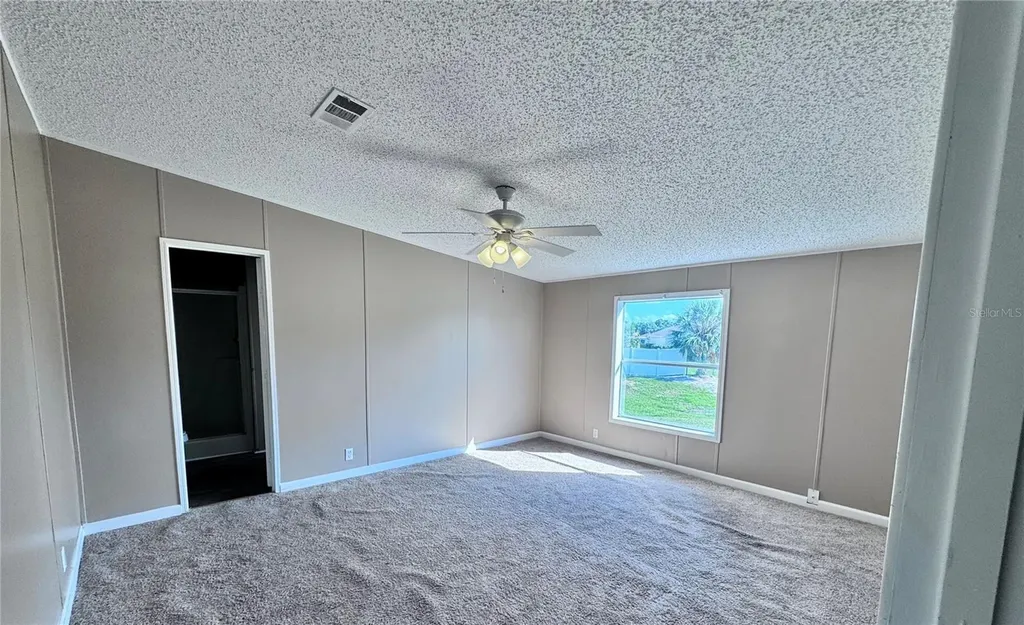 4300 Meadow Ridge Avenue Mulberry FL 33860