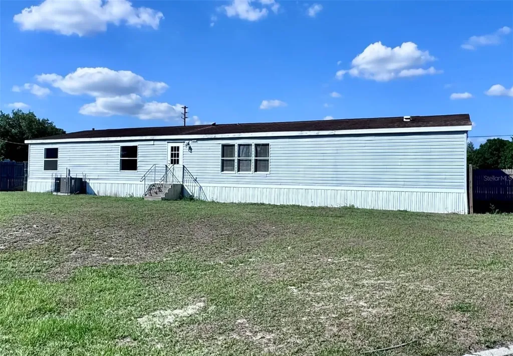 4300 Meadow Ridge Avenue Mulberry FL 33860