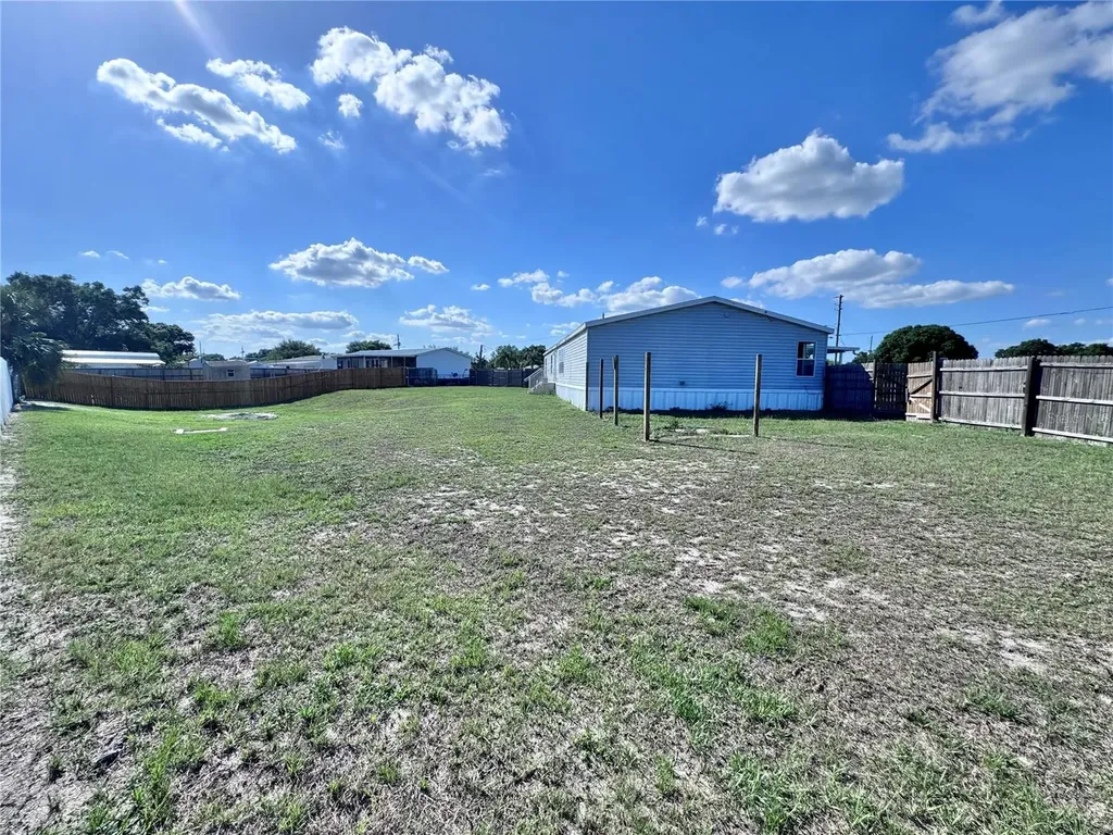 4300 Meadow Ridge Avenue Mulberry FL 33860