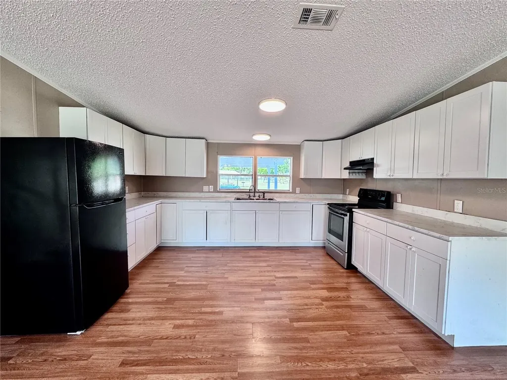 4300 Meadow Ridge Avenue Mulberry FL 33860