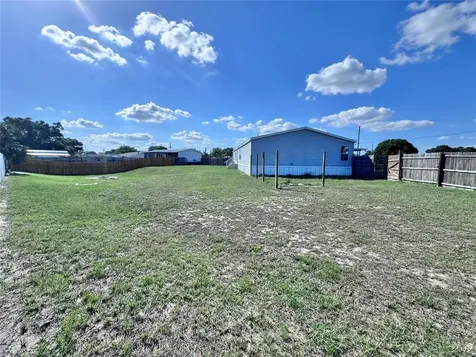 4300 Meadow Ridge Avenue Mulberry FL 33860