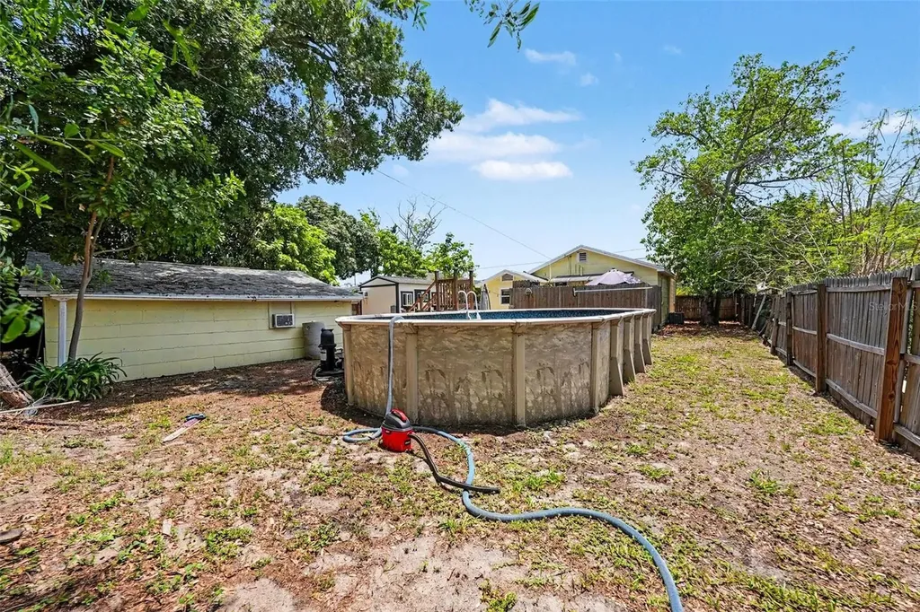 2827 9th Avenue N St Petersburg FL 33713