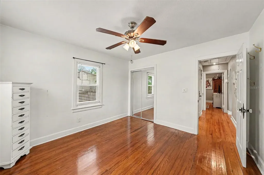 2827 9th Avenue N St Petersburg FL 33713