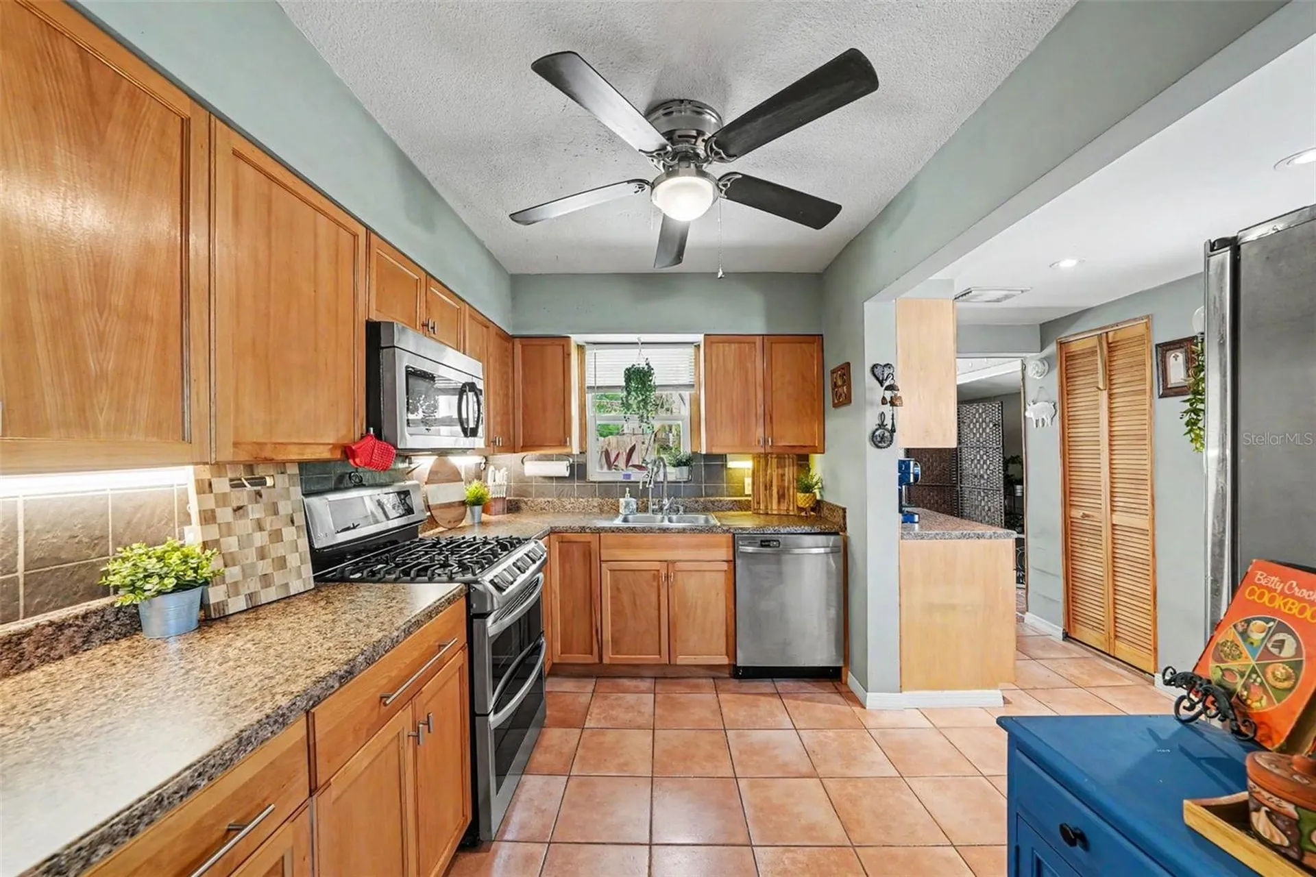 2827 9th Avenue N St Petersburg FL 33713