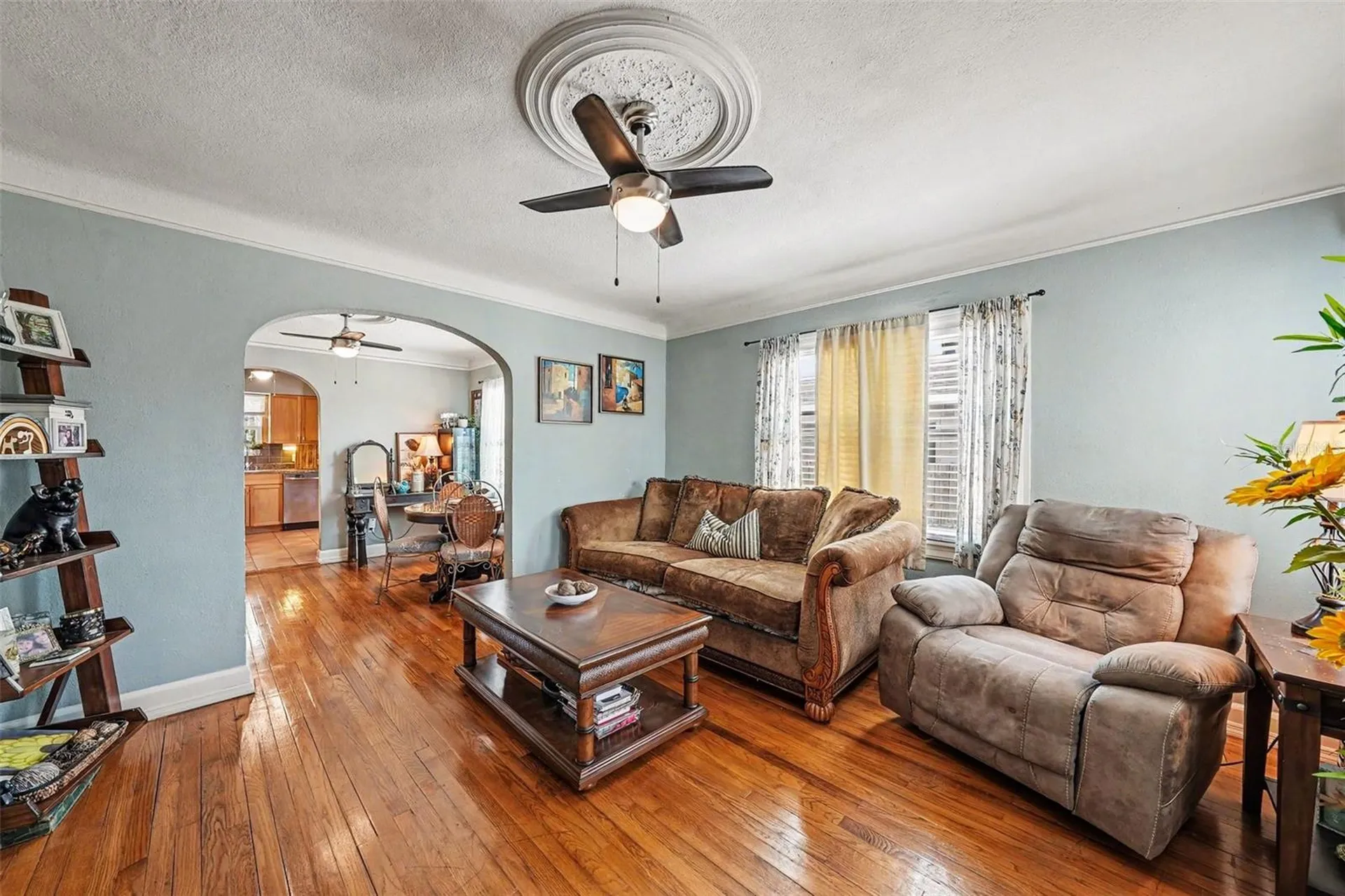2827 9th Avenue N St Petersburg FL 33713