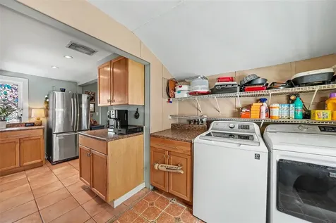 2827 9th Avenue N St Petersburg FL 33713