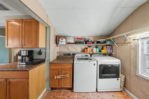 2827 9th Avenue N St Petersburg FL 33713