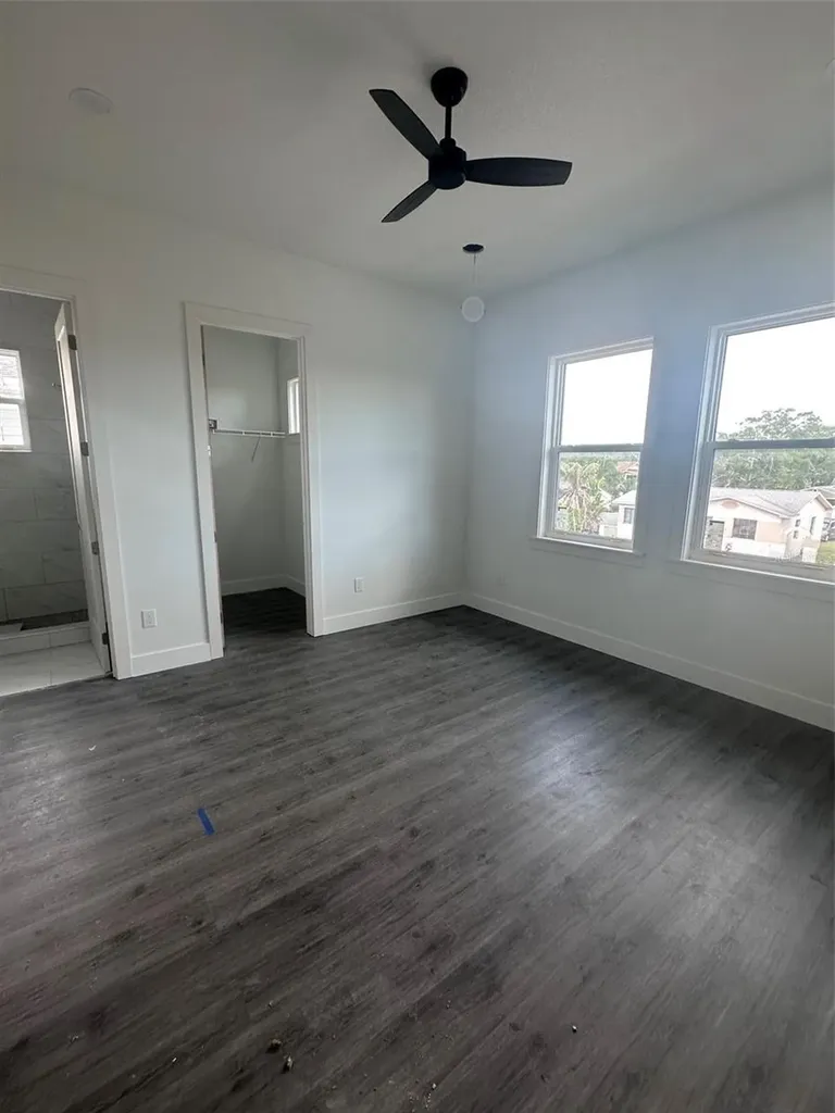 1525 29th Avenue N St Petersburg FL 33704
