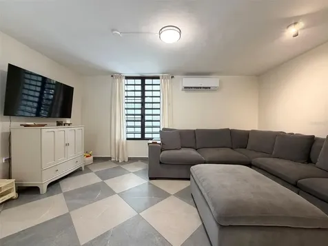 B-9 Alto Apolo Estates Dev. Guaynabo PR 00965