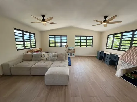 B-9 Alto Apolo Estates Dev. Guaynabo PR 00965