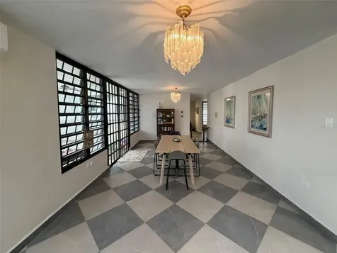 B-9 Alto Apolo Estates Dev. Guaynabo PR 00965