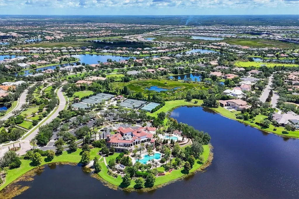 8254 Pavia Way Lakewood Ranch FL 34202