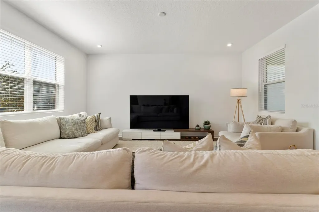 11356 Sunsail Avenue Orlando FL 32832