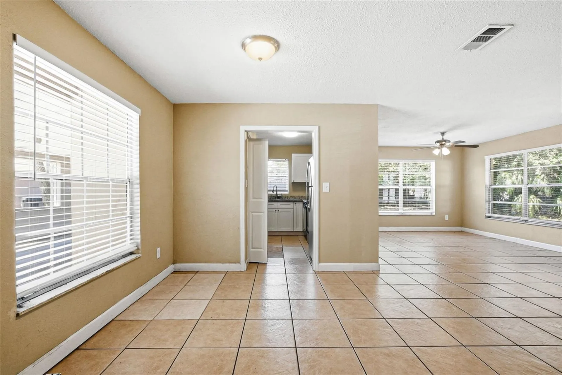 1729 Flores Court Orlando FL 32811