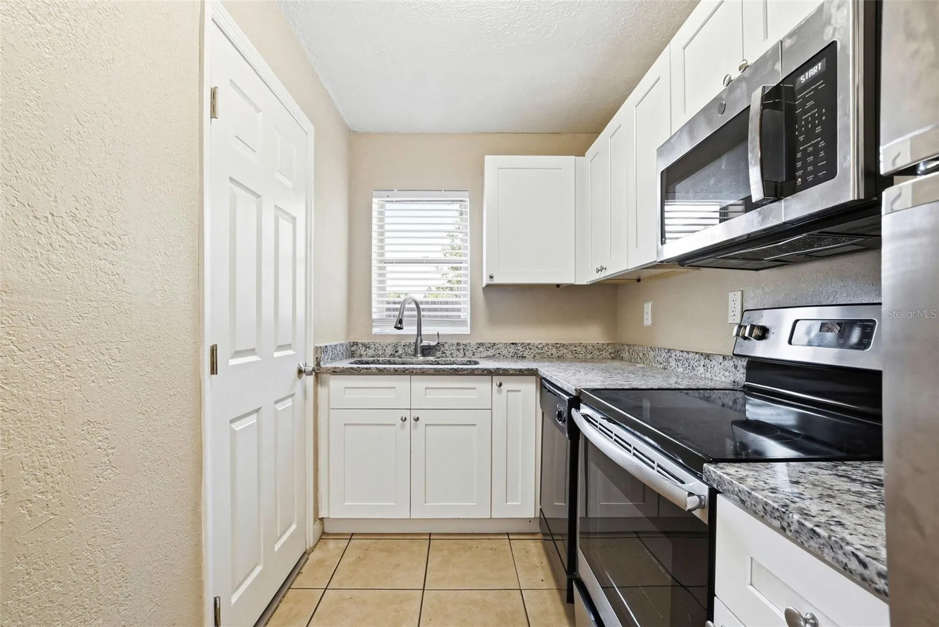 1729 Flores Court Orlando FL 32811