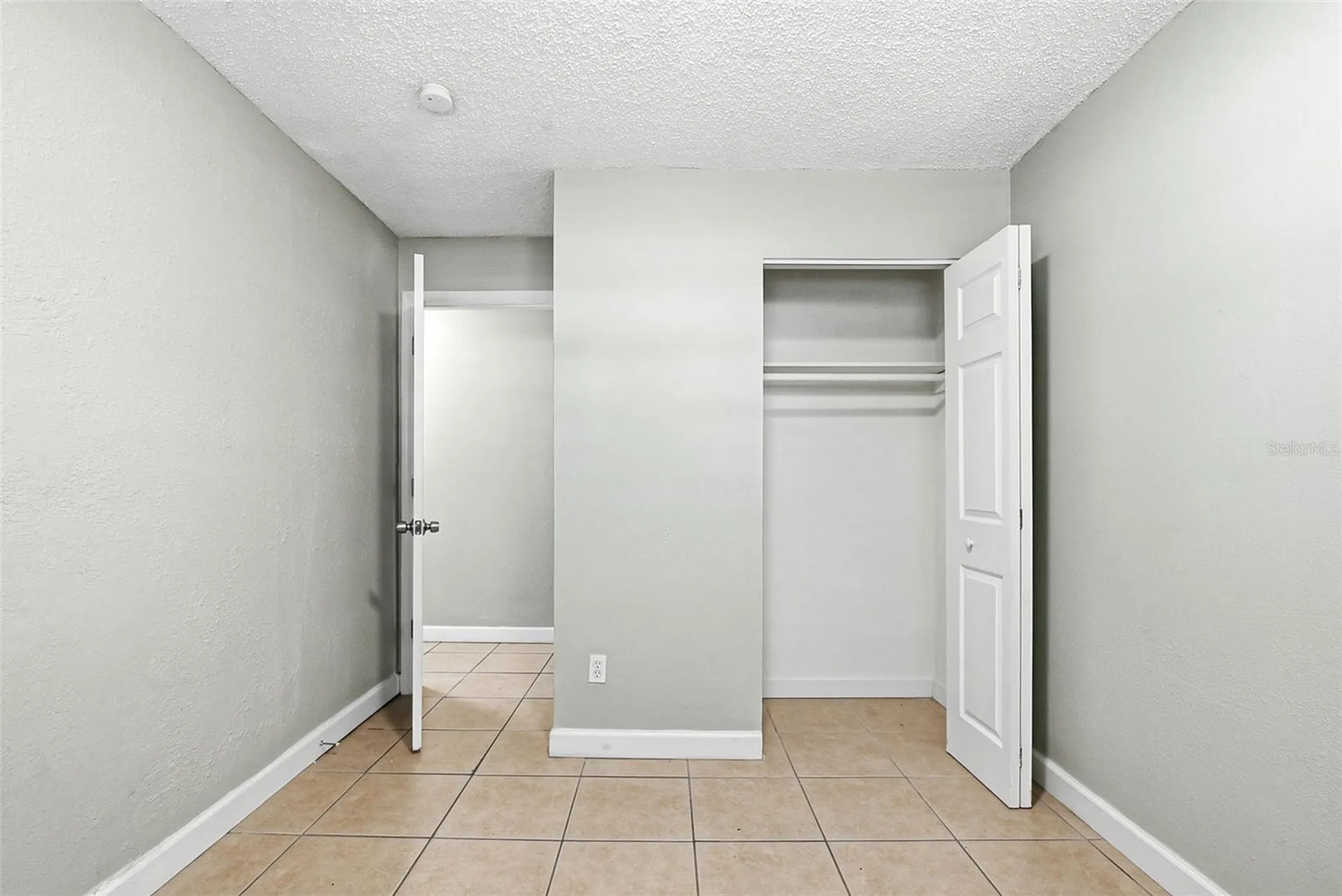 1729 Flores Court Orlando FL 32811