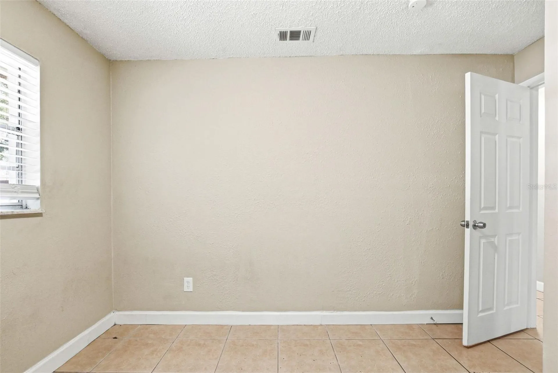 1729 Flores Court Orlando FL 32811