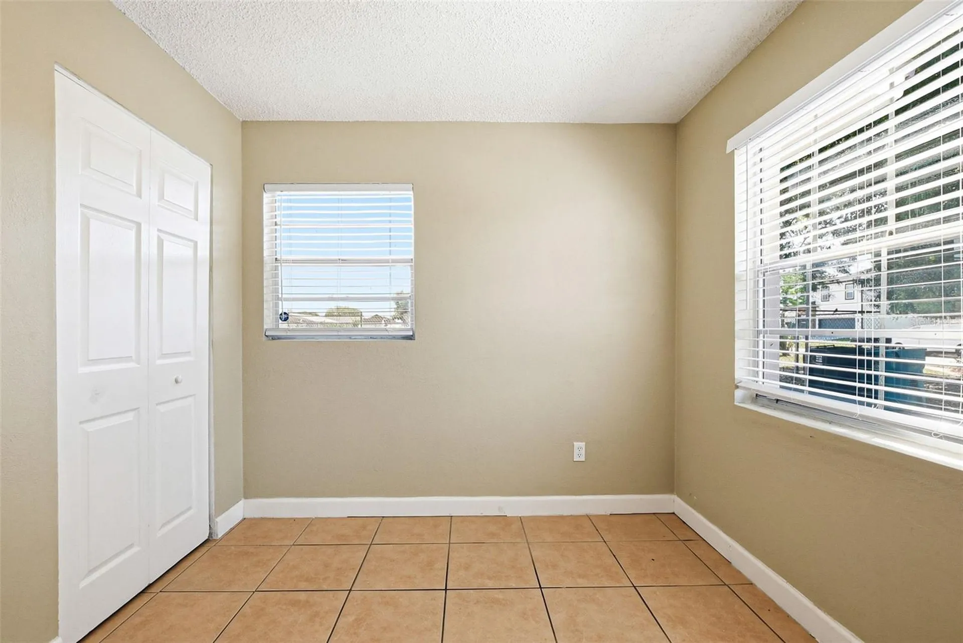 1729 Flores Court Orlando FL 32811