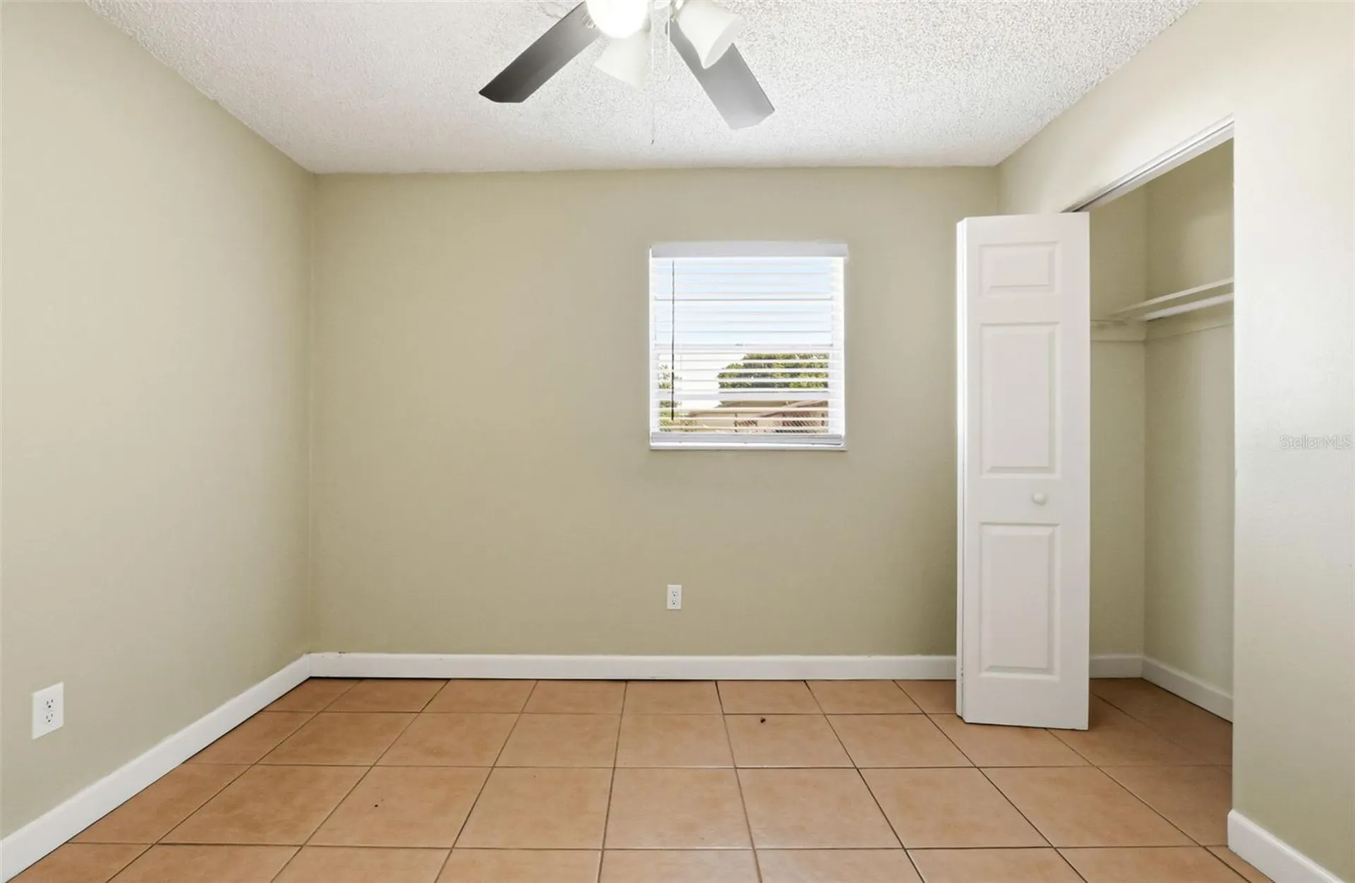 1729 Flores Court Orlando FL 32811