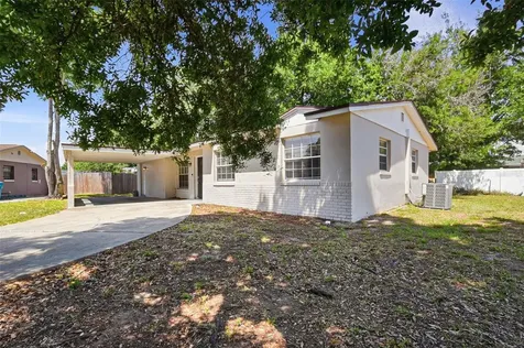 1729 Flores Court Orlando FL 32811