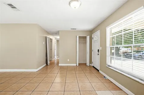 1729 Flores Court Orlando FL 32811