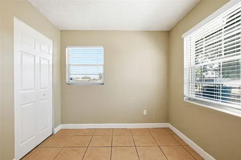 1729 Flores Court Orlando FL 32811