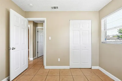 1729 Flores Court Orlando FL 32811