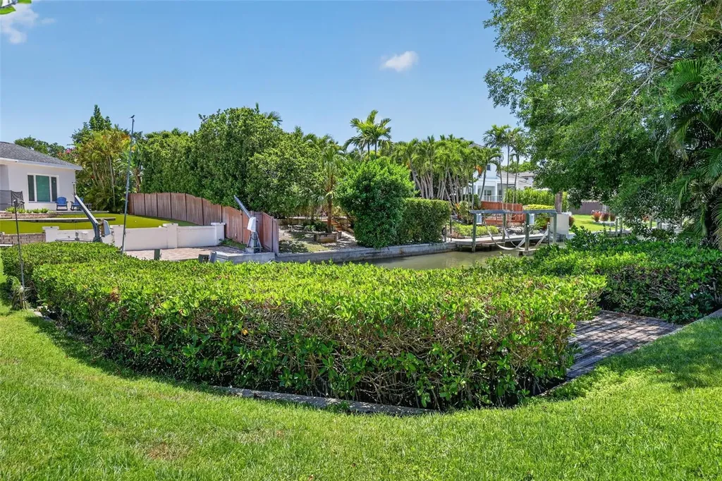 6100 Hollywood Boulevard Sarasota FL 34231