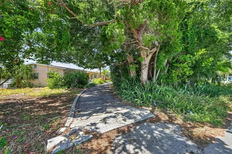 6100 Hollywood Boulevard Sarasota FL 34231
