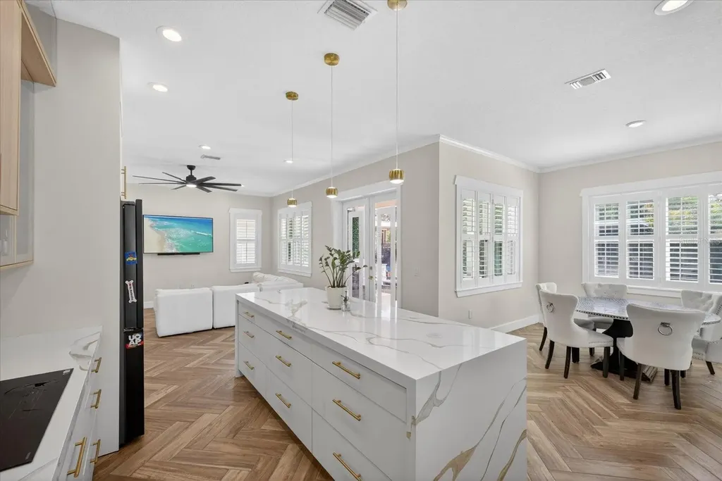6706 S Sterling Ave S Sterling Avenue Tampa FL 33611