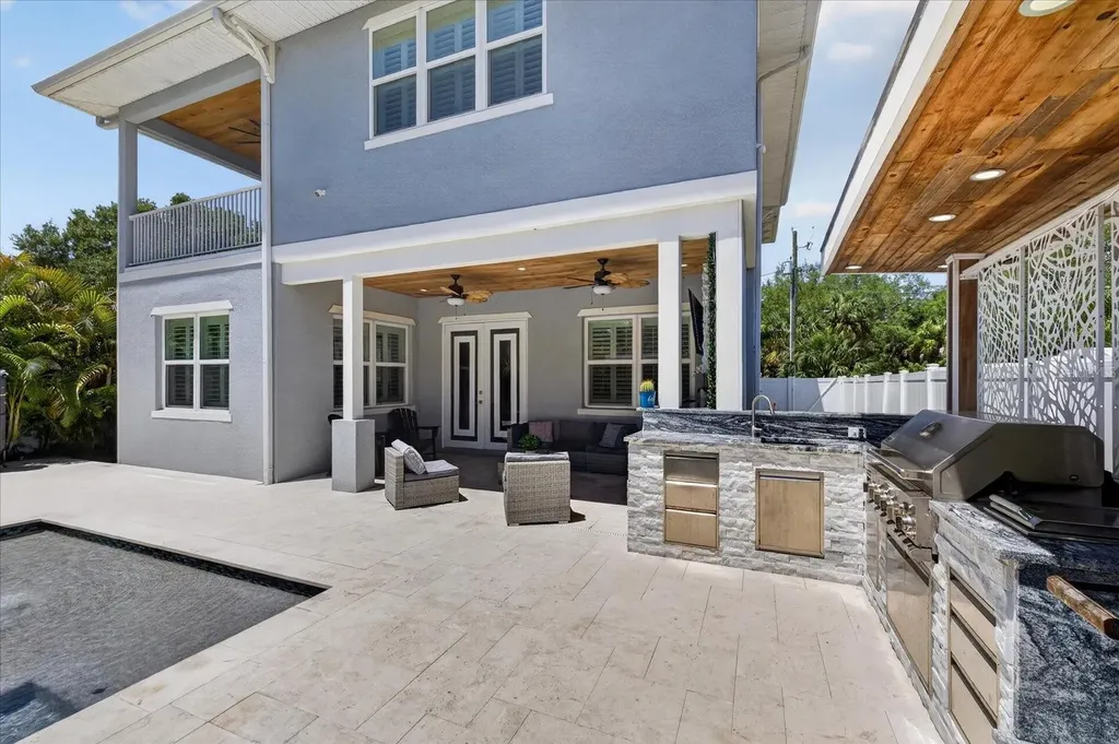6706 S Sterling Ave S Sterling Avenue Tampa FL 33611