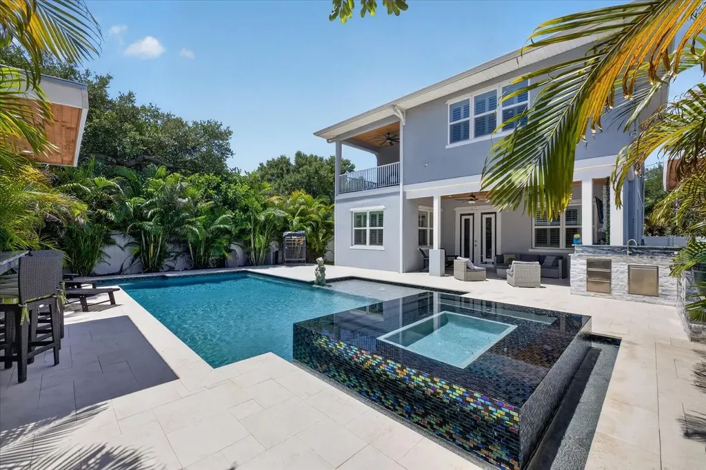6706 S Sterling Ave S Sterling Avenue Tampa FL 33611