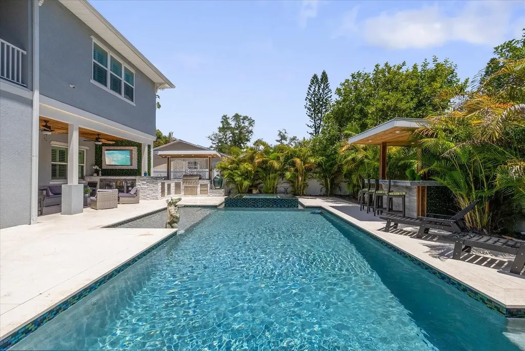 6706 S Sterling Ave S Sterling Avenue Tampa FL 33611