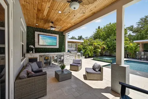 6706 S Sterling Ave S Sterling Avenue Tampa FL 33611