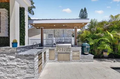 6706 S Sterling Ave S Sterling Avenue Tampa FL 33611