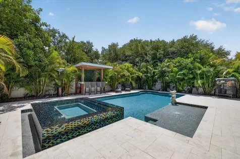6706 S Sterling Ave S Sterling Avenue Tampa FL 33611