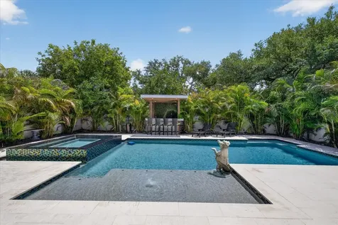 6706 S Sterling Ave S Sterling Avenue Tampa FL 33611