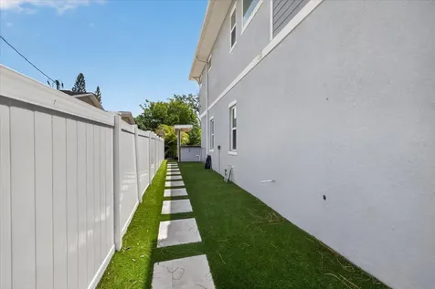 6706 S Sterling Ave S Sterling Avenue Tampa FL 33611