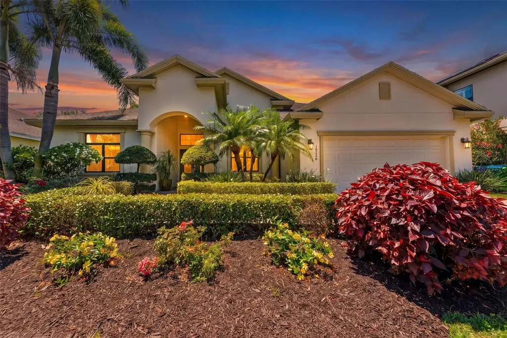 10220 Blossom Trail Seminole FL 33772