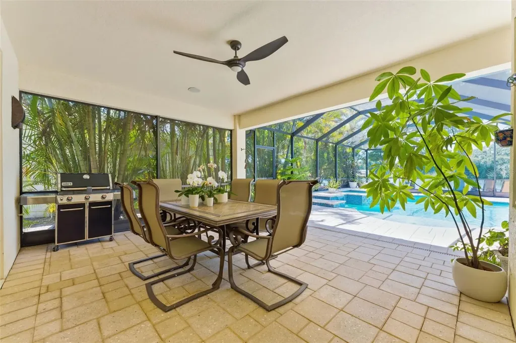 10220 Blossom Trail Seminole FL 33772