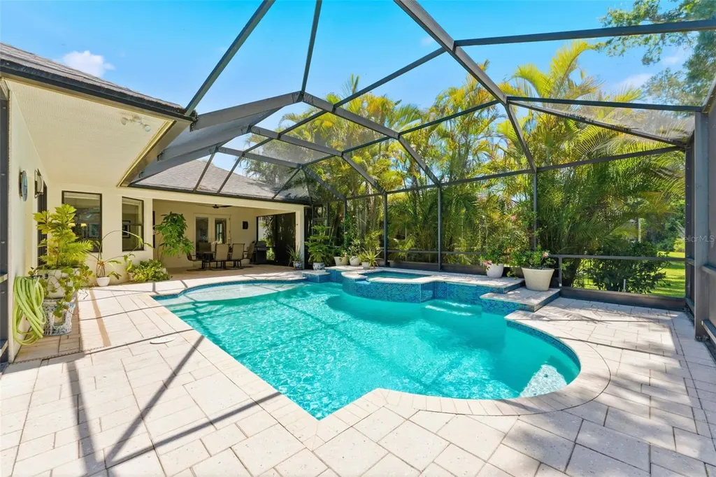 10220 Blossom Trail Seminole FL 33772