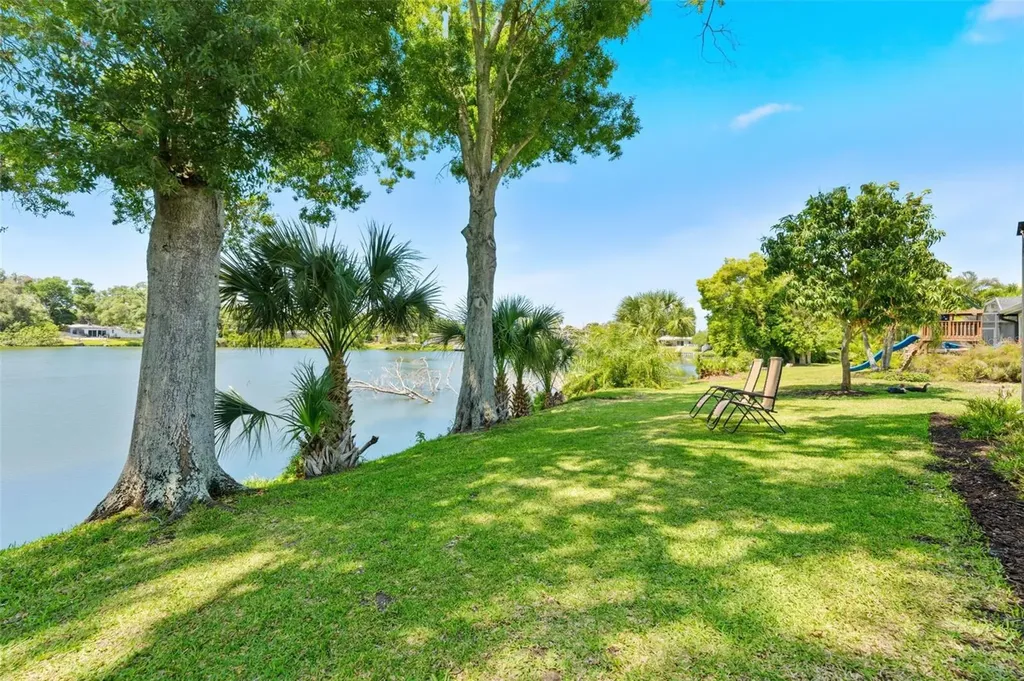 10220 Blossom Trail Seminole FL 33772