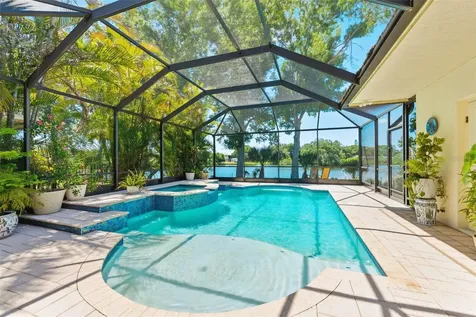 10220 Blossom Trail Seminole FL 33772